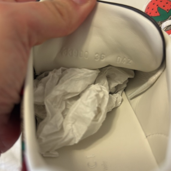 COPY - Gucci Ace GG Supreme Canvas Strawberry Sneakers - Picture 9 of 11